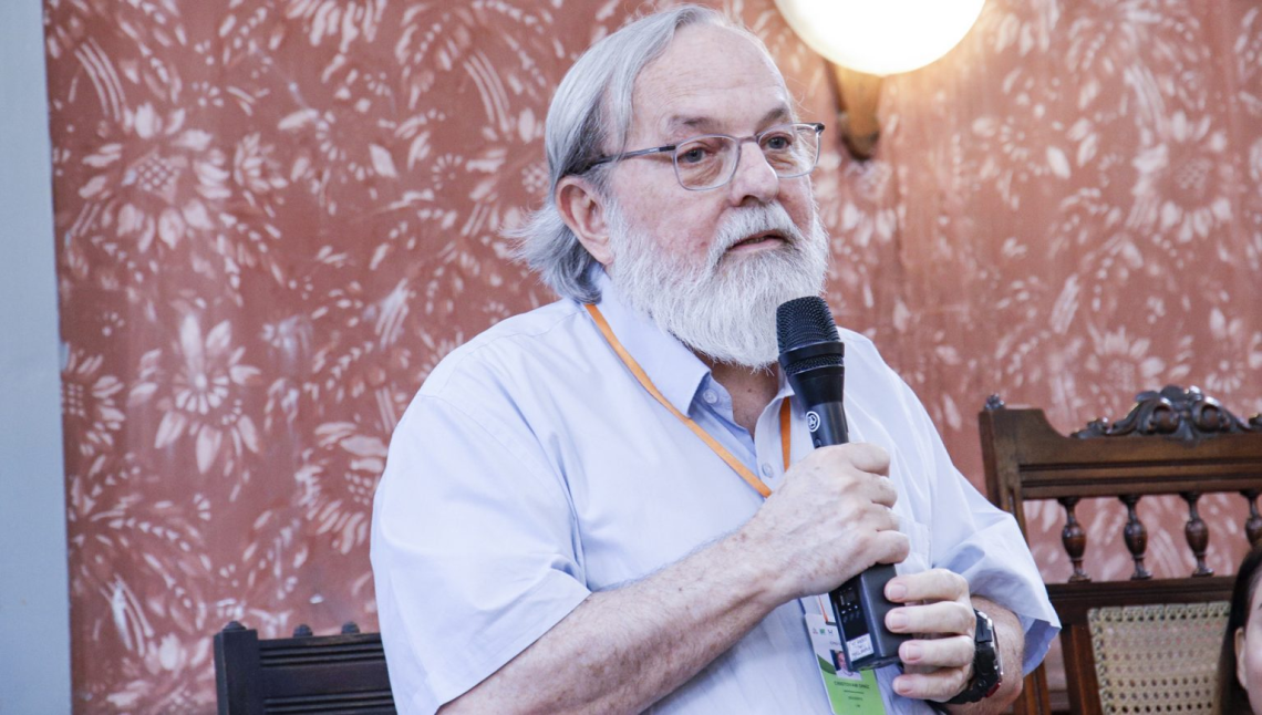 UFPA aprova concessão de título de Professor Emérito ao professor Cristovam Diniz